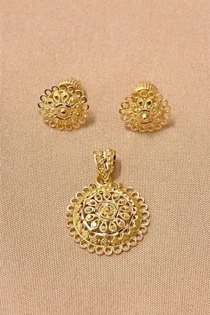22 KT Gold Traditional Round Pendant Set (D107)