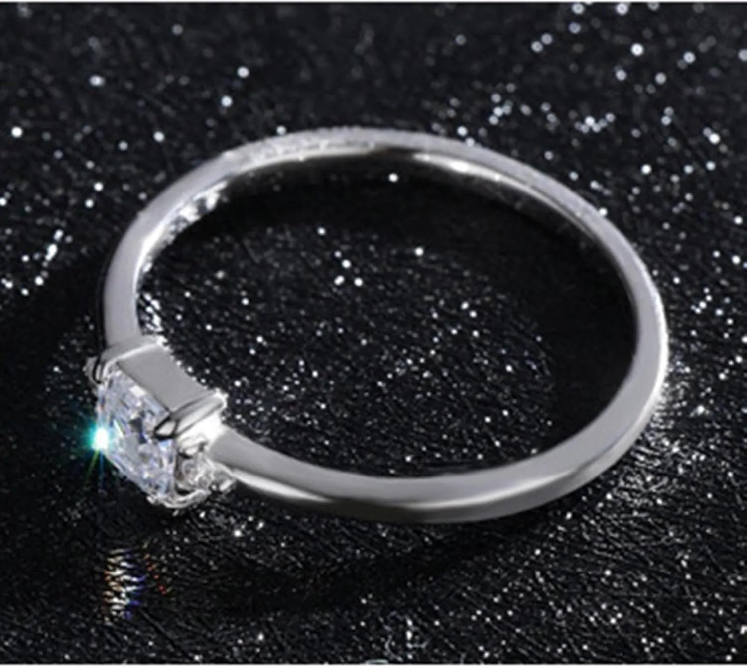Aienid Jewelry Rings for Women Cluster Plain White Gold Wedding Bands for Women 9K Au375/Au585 Size Square-Shape Moissanite Stackable