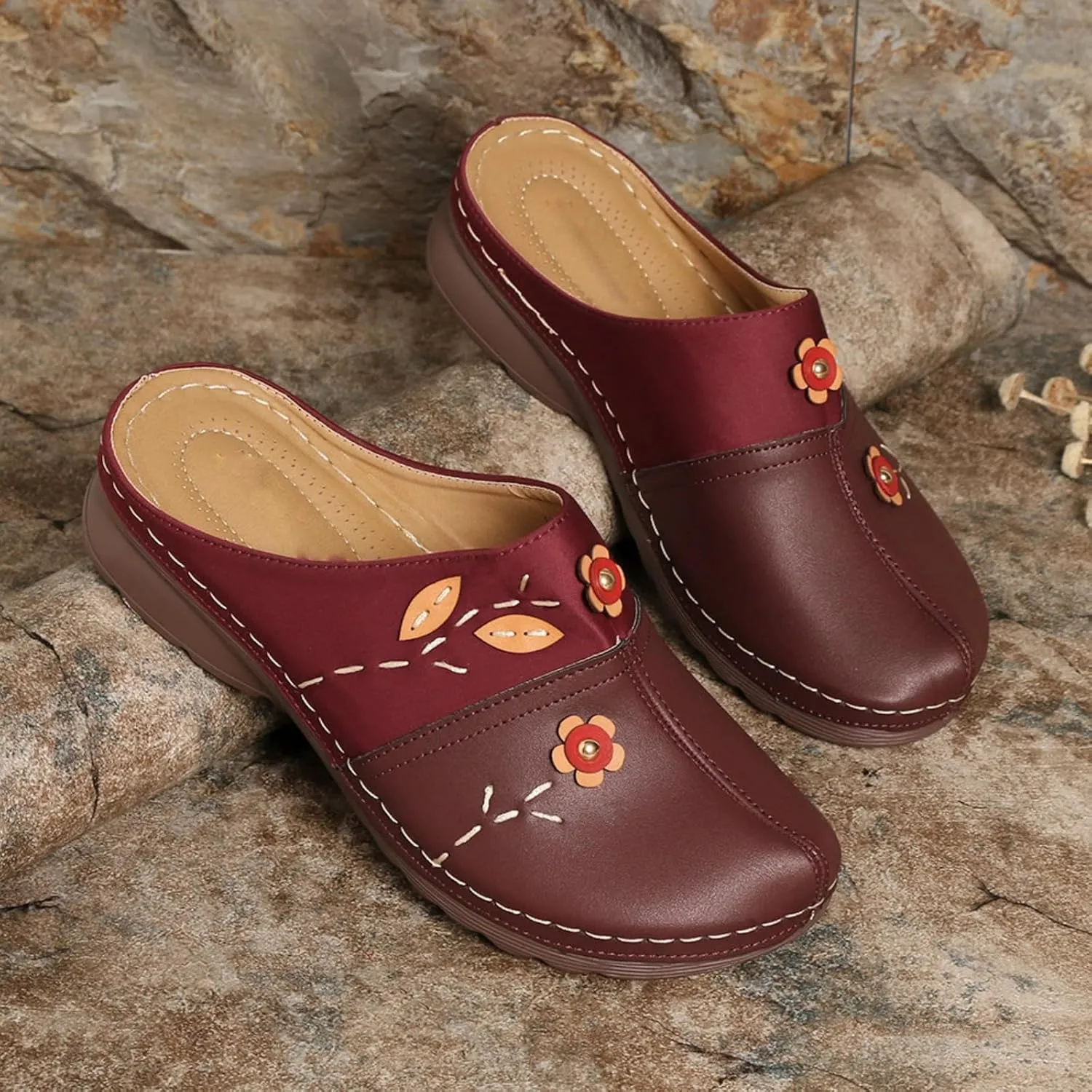 Clogs Shoes for Women Summer Leather Slippers Comfort Work Slip on Loafers Wide Fit Mules Beach Flowers Wedge Sandals Comfortable Closed Toe Walking Orthopedic Arch Support Platform Mule