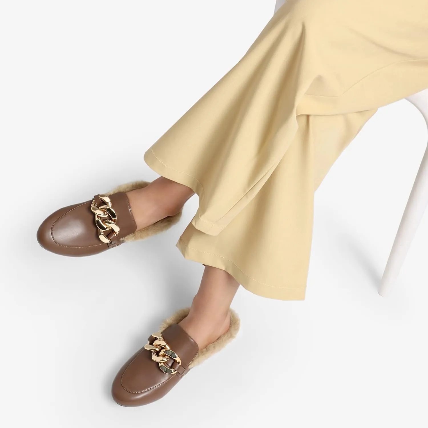 DREAM PAIRS Mules for Women Flats Shoes Comfortable Slip on Closed Toe Slides Loafers with Chain Backless Women??s Mules