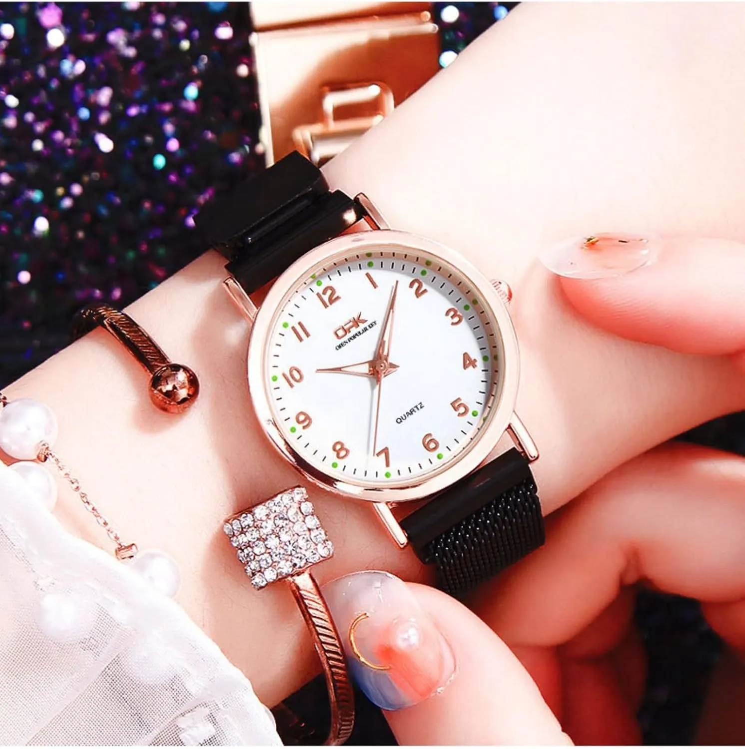 Fashionable Casual Quartz Watches for Women - Stylish Ladies Wristwatch with Stainless Steel Band, Simple Dial Design, Water Resistant, Comfortable Everyday Wear