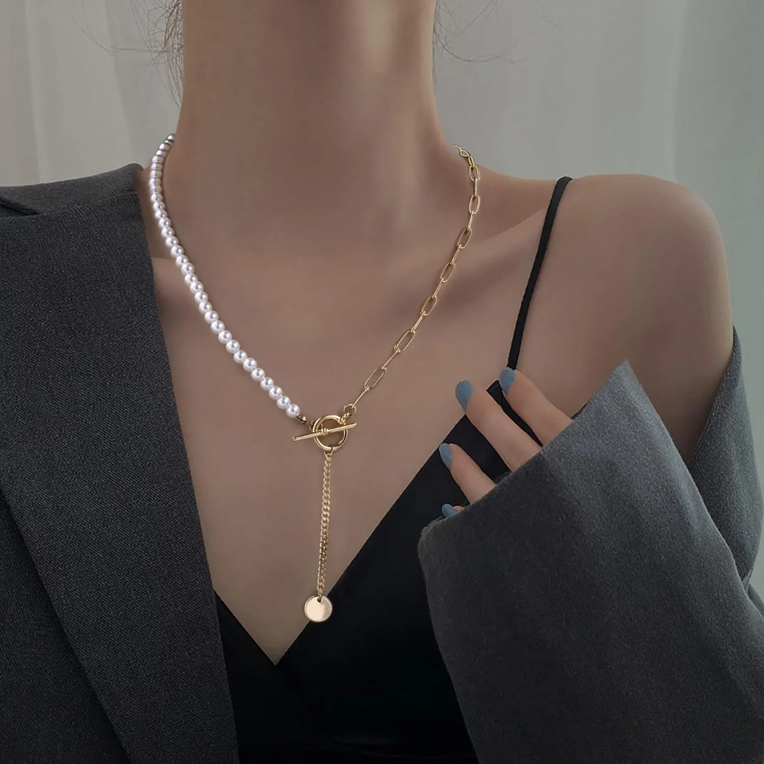 Gold Layered Necklaces for Women, 14K Gold Plated Vintage Evil Eye Queen Elizabeth Bee Sun and Moon Medallion Necklace Retro Choker Chain Link Necklace Gold Layered Necklaces for Women Jewelry