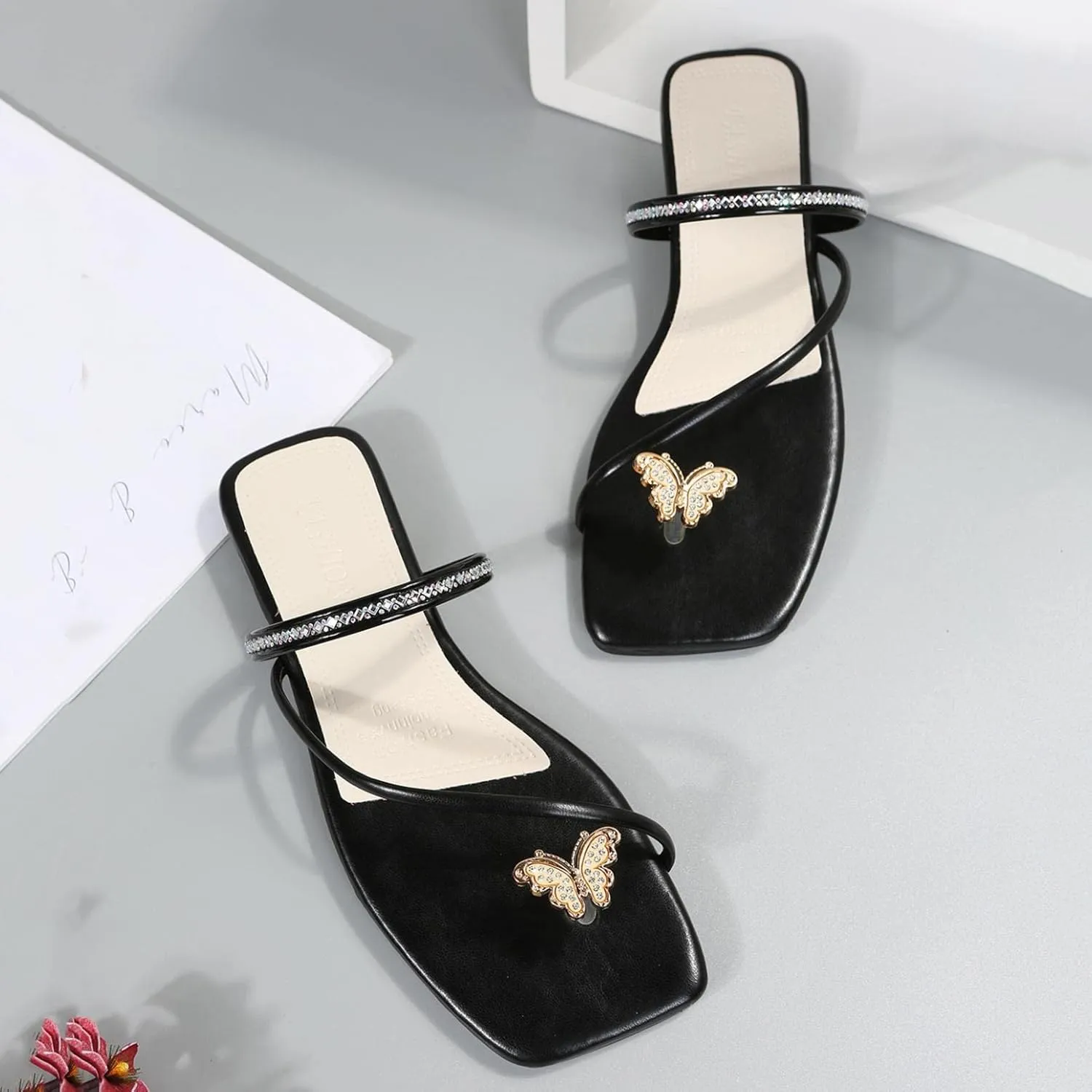 Hbeylia Women Wedding Flat Sandals,Ladies Fashion Summer Bohemian Jewelry Rhinestones Pearl Toe Ring Slip On Slippers Dressy Summer Beach Casual Thong Slides