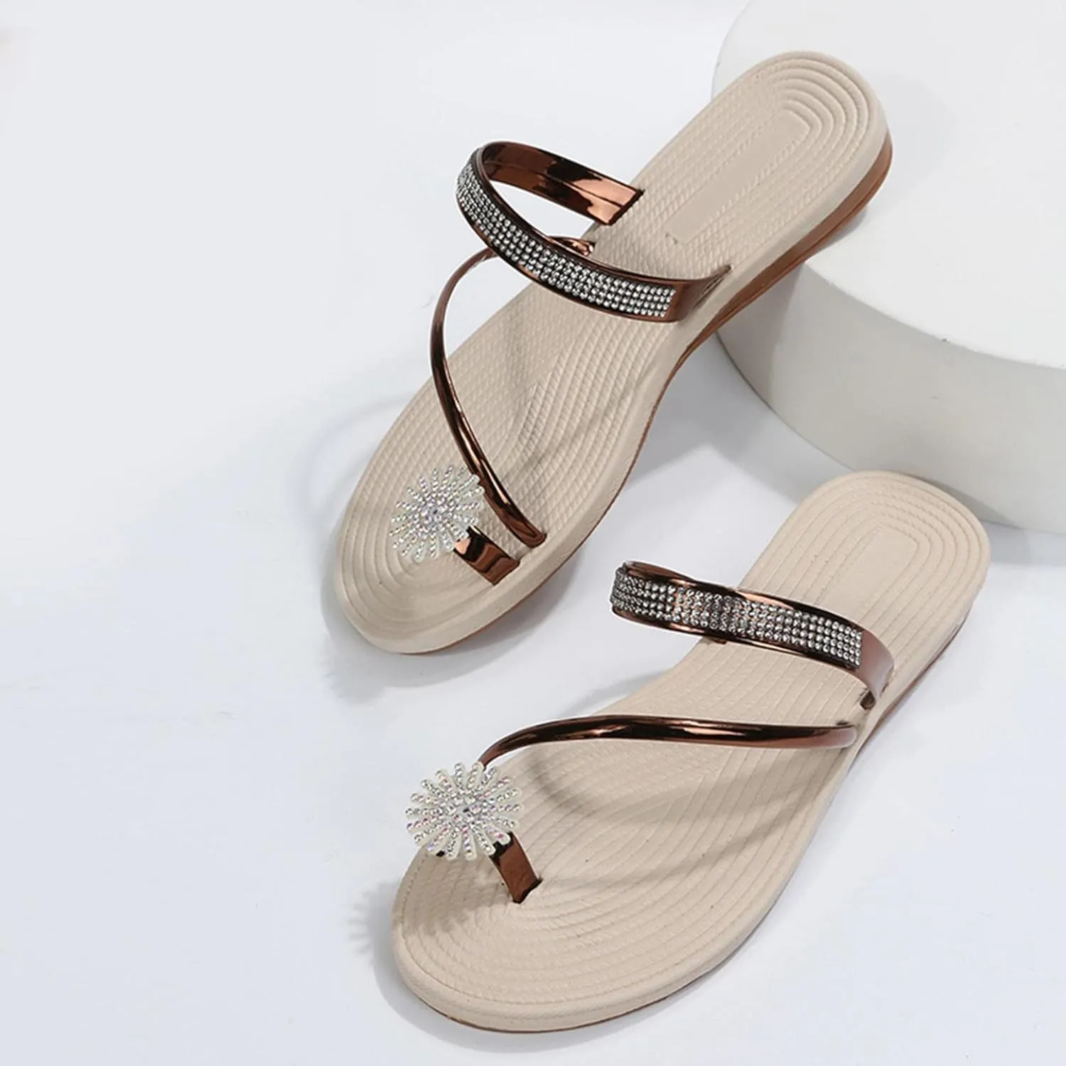 Hbeylia Women Wedding Flat Sandals,Ladies Fashion Summer Bohemian Jewelry Rhinestones Pearl Toe Ring Slip On Slippers Dressy Summer Beach Casual Thong Slides