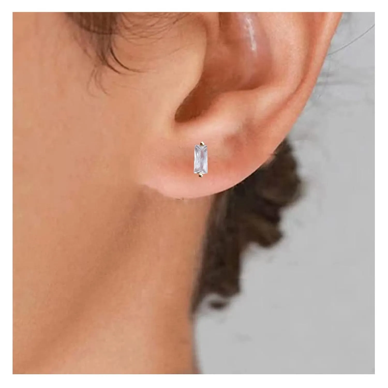 Vintage Crystal Stud Earrings Gold Square Crystal Earrings Tiny Gold Square Earrings Mini Rhinestone Square Earrings Jewelry for Women and Girls (Gold)
