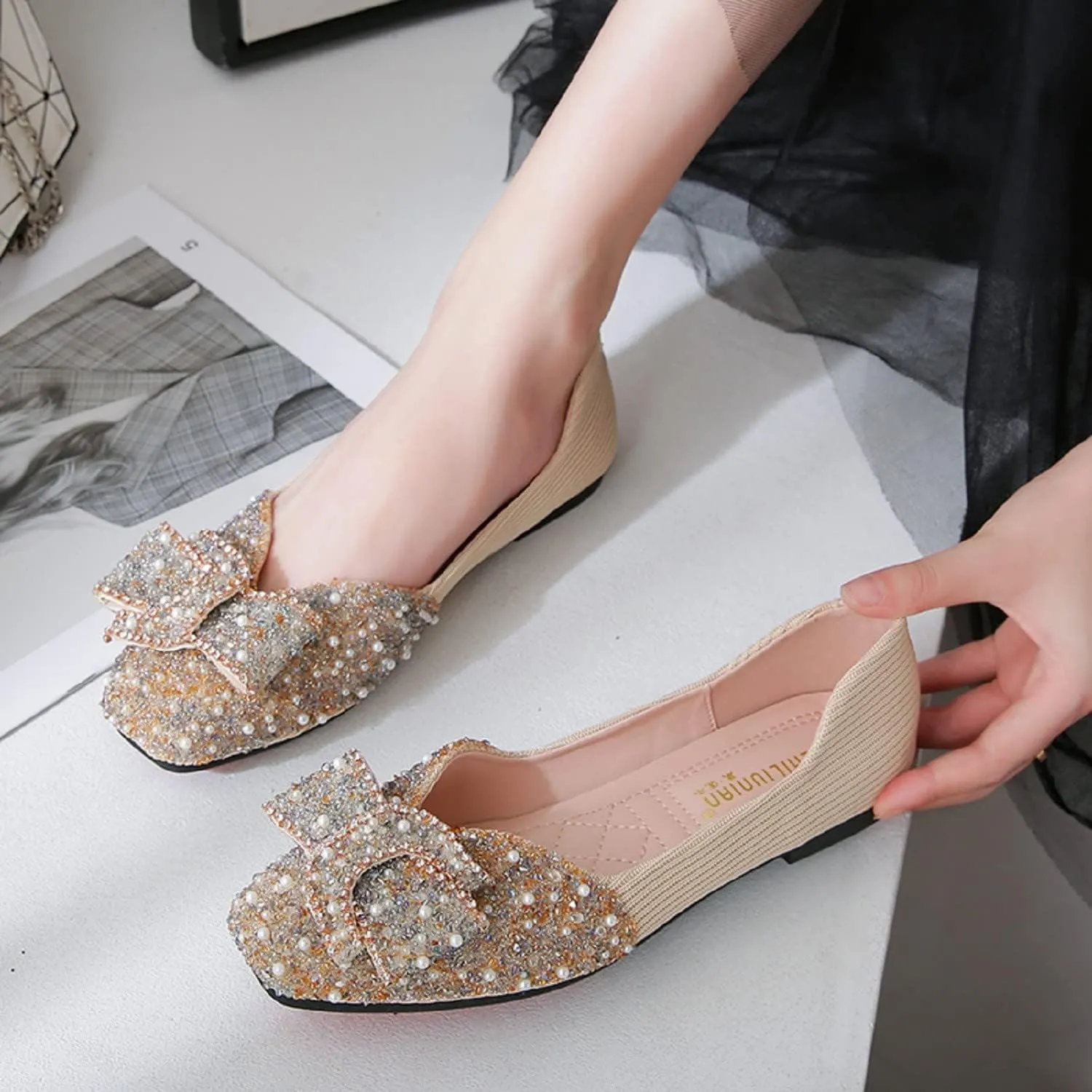 Women's Rhinestone Flats Pointed Toe Low Heel Wedding Shoes Comfortable Women Dress Shoes ?